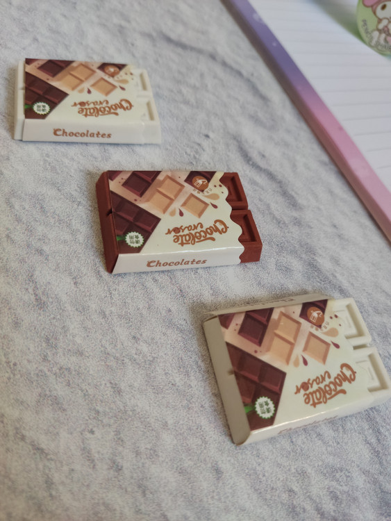 پاکن شکلاتی کرم قهوه ای