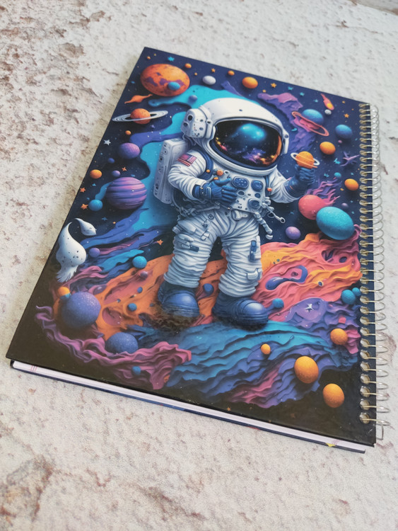 دفترمشق 100برگ جلدسخت فضانورد