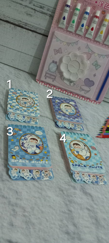 دفترچه دیوایدردار فضانورد